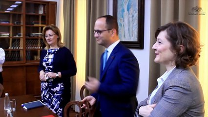 BUSHATI TAKOHET ME MINISTRIN GJERMAN, ROTH «LUFTONI KORRUPSIONIN, OPOZITA TE BASHKEPUNOJE» LAJM