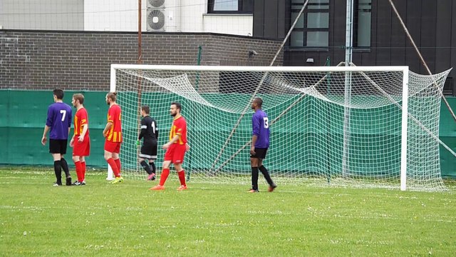 Championnat seniors D1. LAMBERSART - NEUVILLE : 5 - 0 (2-0)