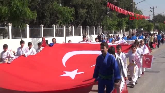 Manisa Filistin ve Türk Bayraklarıyla Birlikte Yürüdüler