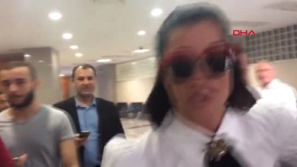 Deniz Akkaya'ya "Tehdit" Suçundan Bin 500 Lira Para Cezası