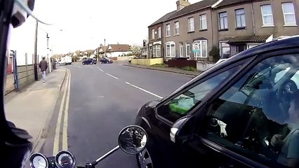 Putting a smile on a kid's face (gif)