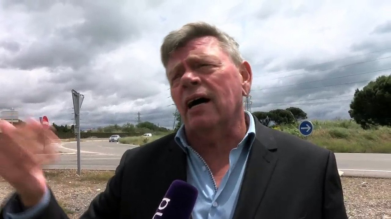 Le maire René Raimondi était sur place pour constater le respect de la signalisation.