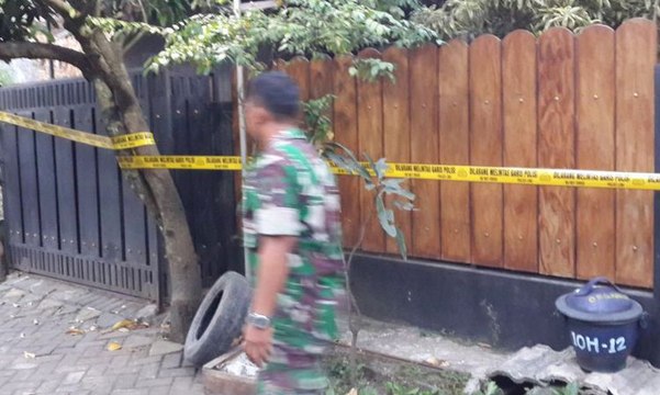 Densus 88 Geledah Rumah Terduga Teroris di Malang