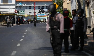 2 Polisi Korban Bom Bunuh Diri Jalani Operasi