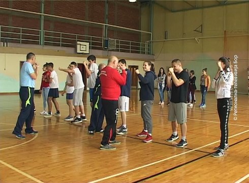 Olimpijska škola boksa na časovima fizičkog vaspitanja, 15. maj 2018. (RTV Bor)