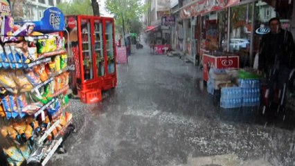 Kars’ı dolu ve yağmur vurdu