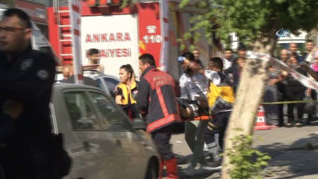 Direksiyon hakimiyetini kaybeden sürücü kaldırımdaki yayaların arasına daldı: 1 ölü, 2'si ağır 6 yaralı