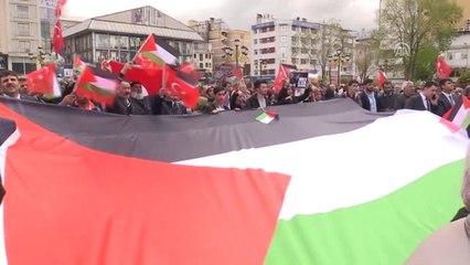 İsrail'in Gazze'de Yaptığı Katliama Tepkiler