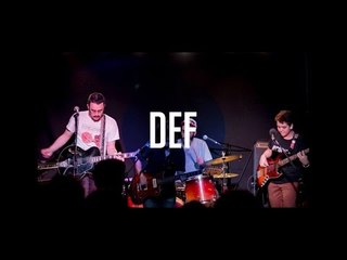 Derrubando prédios com a Def | RIFF Spotlight #1