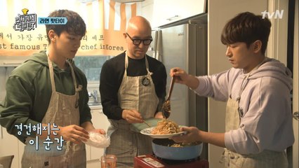 국민간식 라면의 화려한 변신! '라면 팟타이'의 맛은?