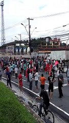 Manifestação interdita ruas do Centro de Vitória na manhã desta terça-feira (15)