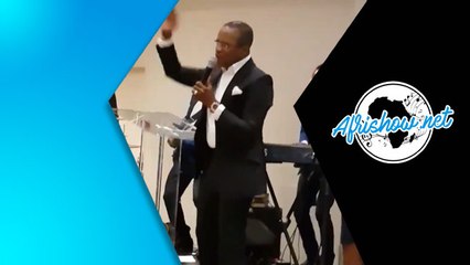 L'Archevêque Guy Kodja Vincent, toujours au point au micro