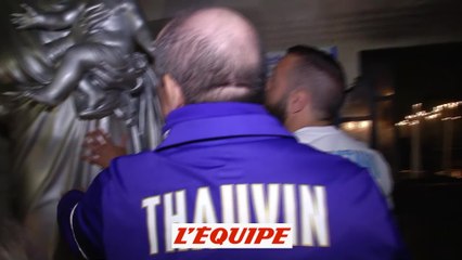 Des supporters brûlent des cierges à Notre-Dame-de-la-Garde - Foot - C3 - OM