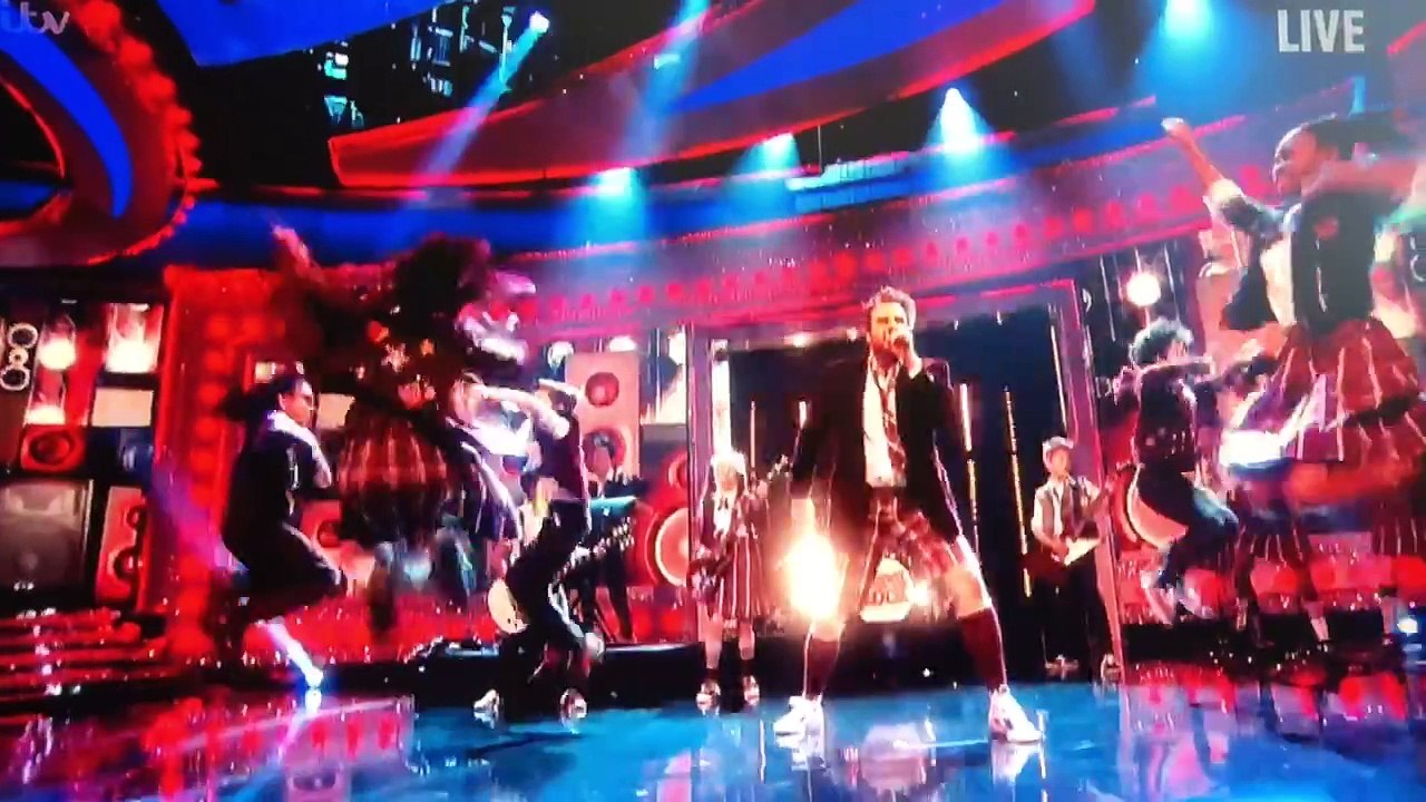 Ant & Dec Saturday night takeaway 2018 end of the show show