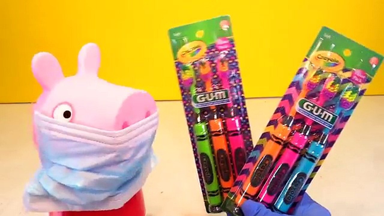 DENTIST PEPPA PIG Brushes Dr Drill n Fill Play Doh Candy Teeth - LEARN COLORS Kids Video