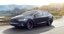 Tesla'nın Yeni Elektrikli Aracı 130 Tonluk Uçağı Çekti