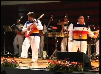Fruto de amor - Los Shapis (En Vivo, Derrama Magisterial)