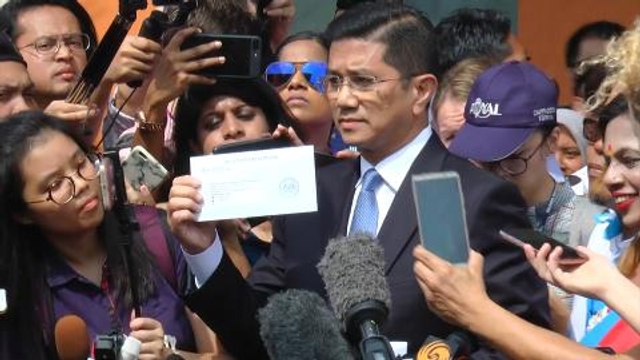 Freed Anwar, Wan Azizah and Azmin to meet the King at noon