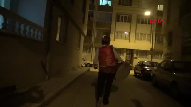 Çorum'da Ramazan Davulcuları Halkı 'Mehter Marşı' ile Uyandırdı