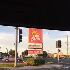 Del Taco ,Fresh Avocado - Vine