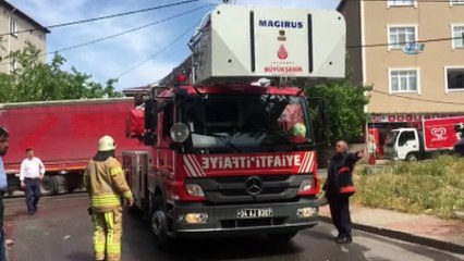 Kümeste çıkan yangında 5 tavuk telef oldu