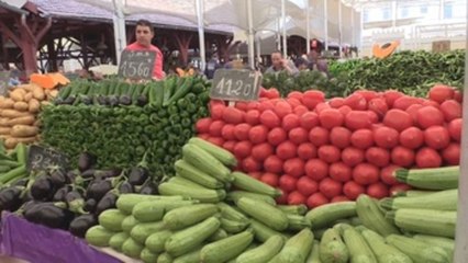 Crisis económica, inflación y televisión marcarán el austero Ramadán de Túnez