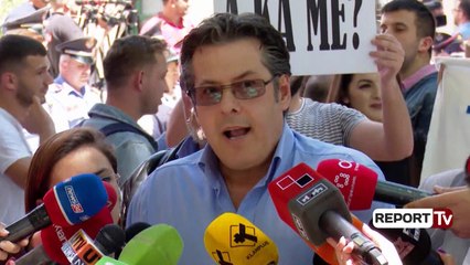 Paloka në protestë: Rama do pendohet për deklarimin se përgjimi i Agron Xhafajt është manipulim