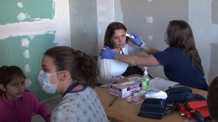 Mjekët amerikanë ofrojnë vizita mjekësore falas në Gjakovë -  Lajme