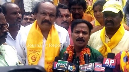 Actor Venu Madhav Cycle Rally in Hindupuram for AP Special Status