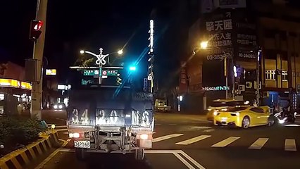 IDIOT Supercar Drivers - Epic Supercar Fails Compilation 2018