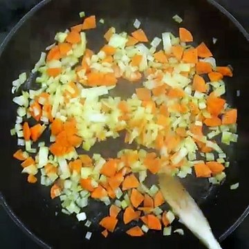 On aime tous les lasagnes alors voici de quoi en faire rapidement et facilement !▶️ La recette :