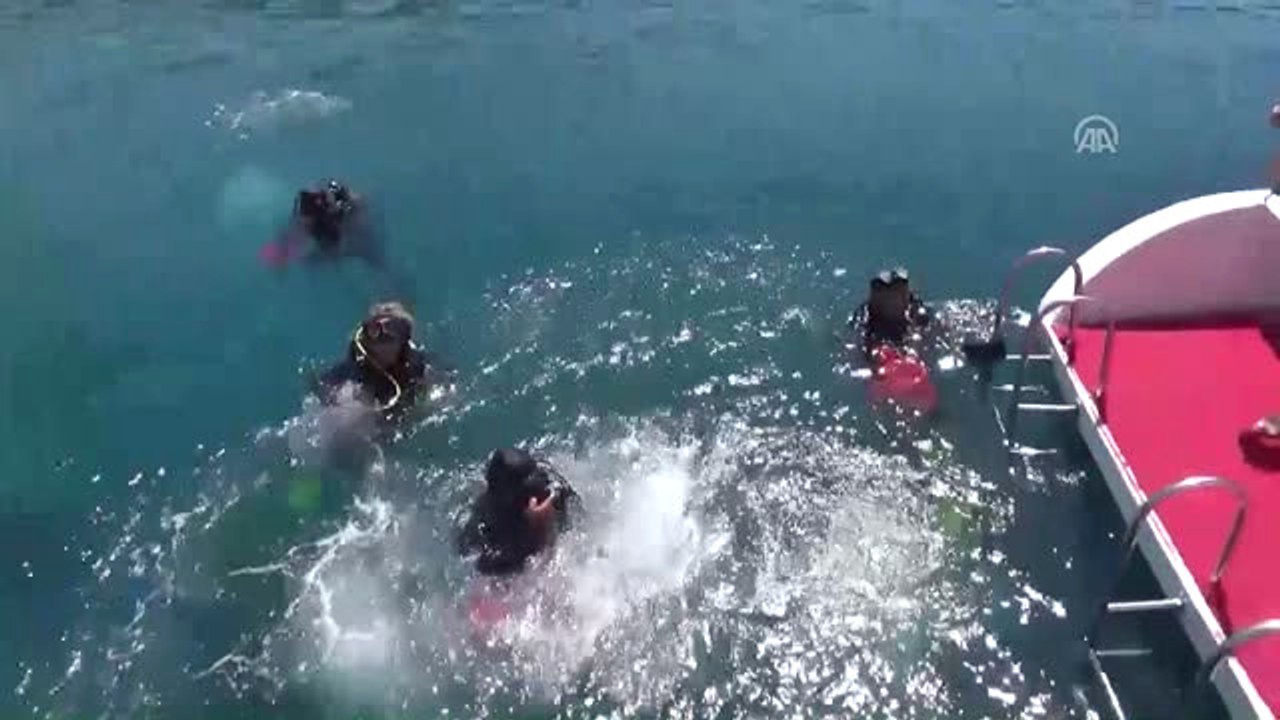 Muğla'da Deniz Dibi Temizliği