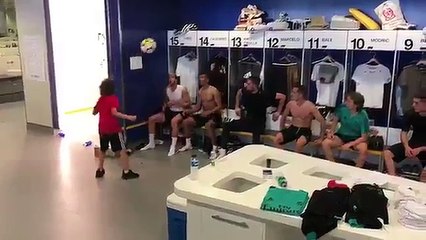 Quand le fils de Marcelo fait un challenge avec les joueurs du Real !