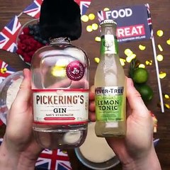 Celebrate the Royal Wedding with this British Gin And Tonic Drizzle Cake! 