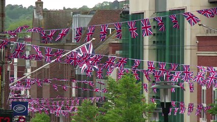 À espera dos noivos