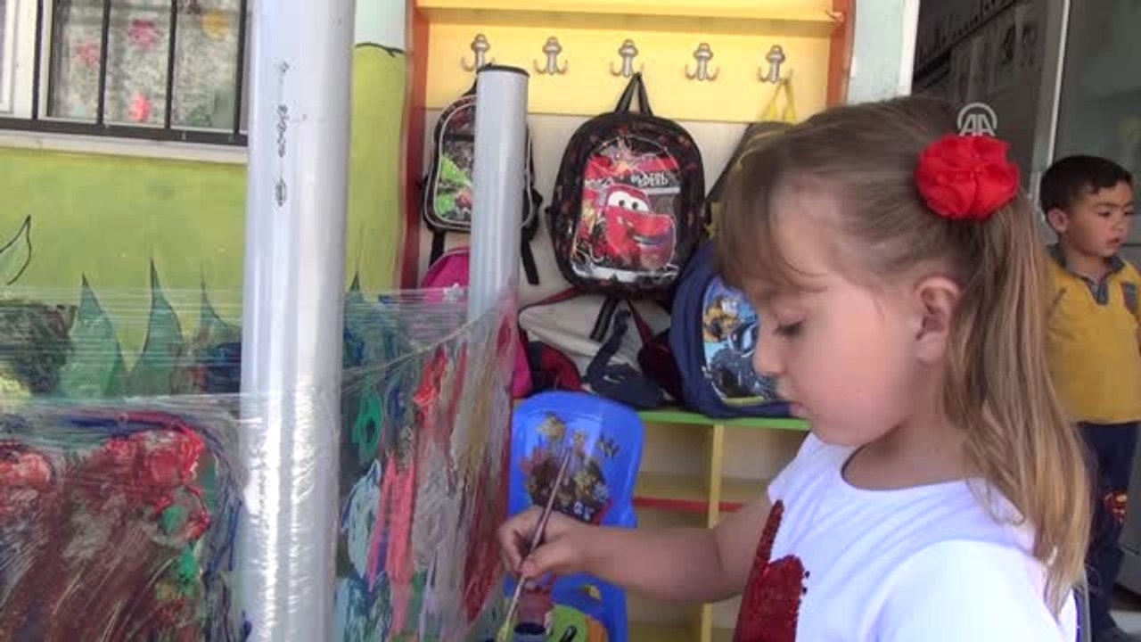 5 Yaşında İstiklal Marşı'nı Ezbere Okuyor