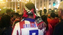 Los aficionados del Atlético de Madrid celebran la Europa League