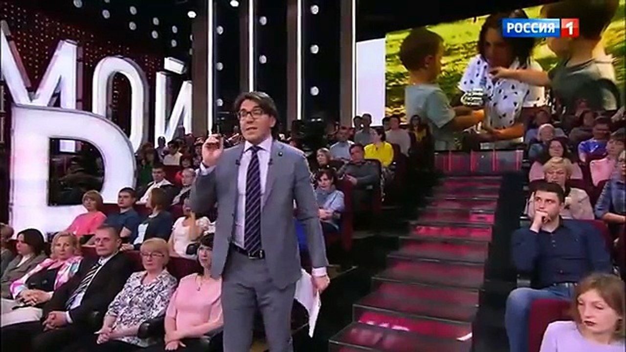 Девушка, которой муж отрубил руки, впервые встречается со свекровью. Прямой эфир от 16.05.18