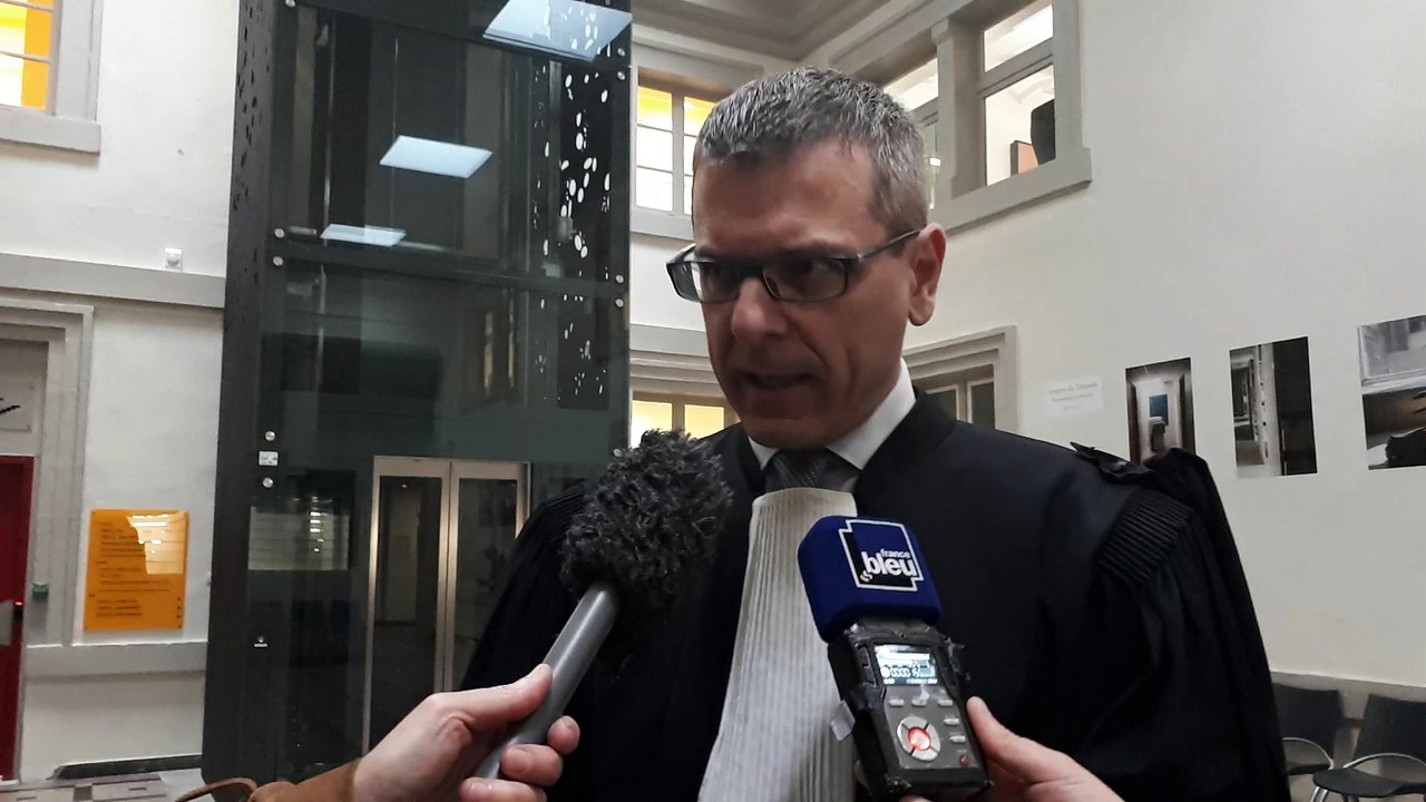 20180517_084840Thibault De Montbrial, l’avocat d’EDF, s’est exprimé avant le début du procès de Greenpeace
