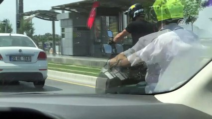 Motosikletle tehlikeli yolculuk kamerada - İZMİR