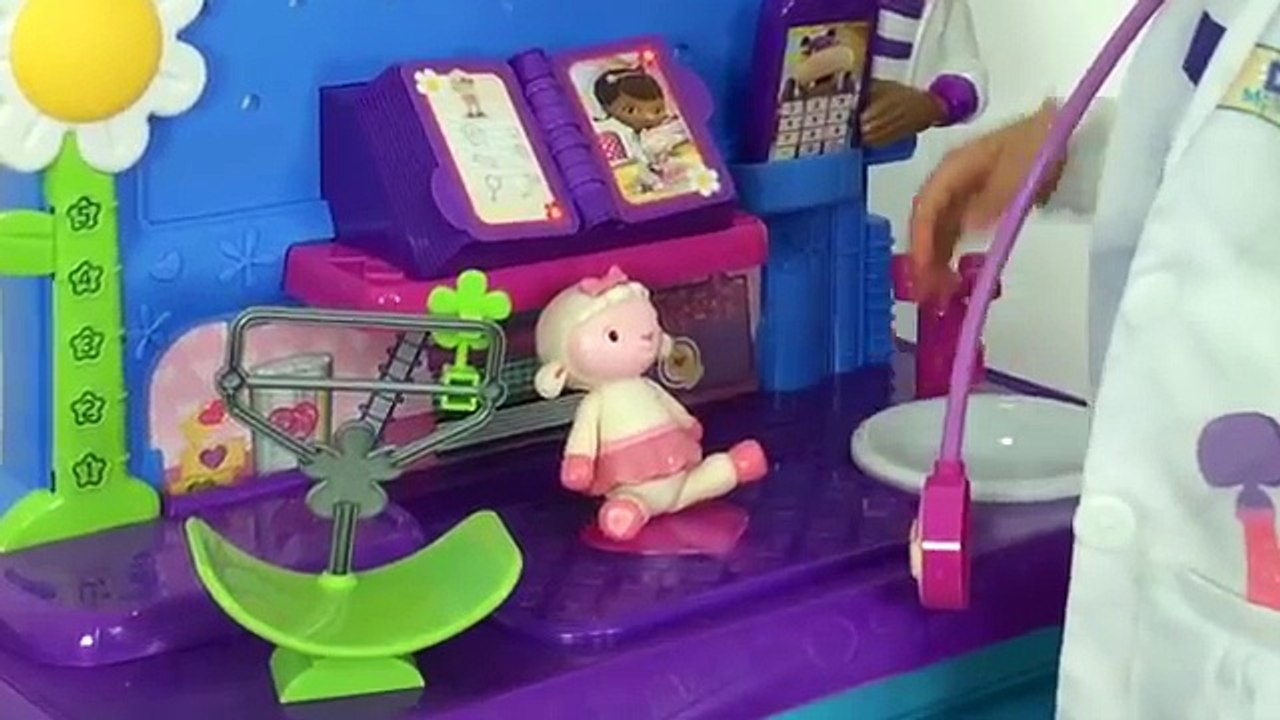 OPENING DOC MCSTUFFINS SURPRISE EGG | Songs + More | Toy Unboxing Videos | Princesses In Real Life