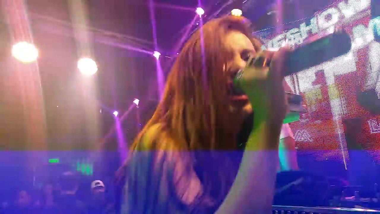 Q7 Club - Nắm Lấy Tay Anh