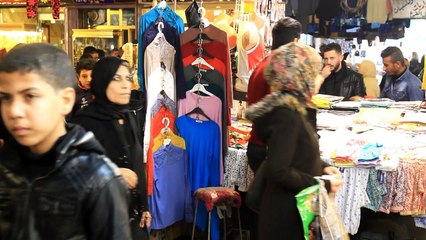 الزواج حلم صعب المنال في الموصل بعد طرد الجهاديين