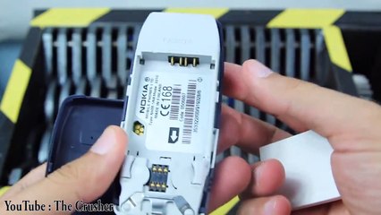 شاهد كيف يتم طحن هاتف نوكيا 3310
