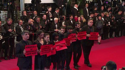 Protesto em Cannes contra ‘genocídio indígena’ no Brasil