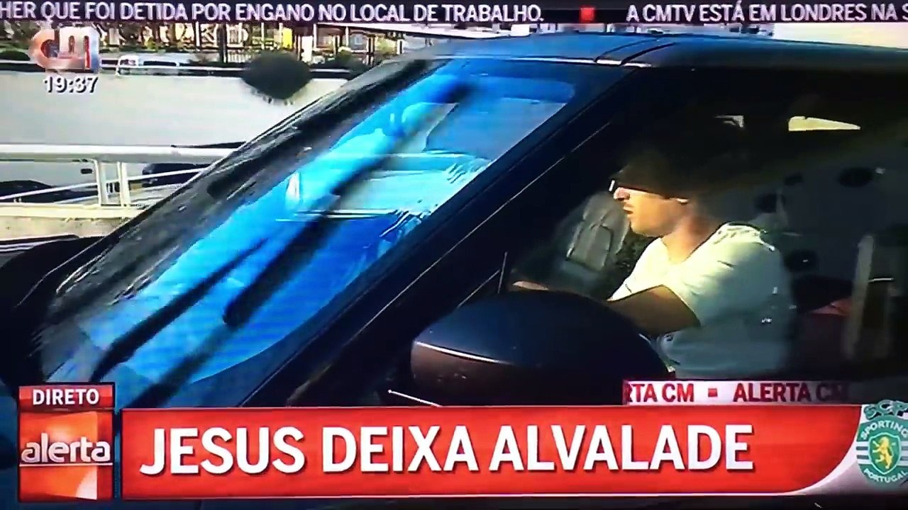 Coentrão molha jornalista da CMTV e repórter fica aziado