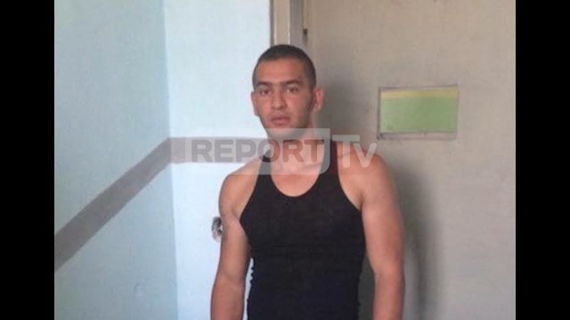 Report TV - Korçë, gjendet i vdekur 27 vjeçari në paraburgim, familjarët: Na e vrau policia