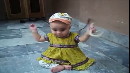 New Kids Funny Video For Whatsaap--Having A Fun With A Snake--Keep Ypur Baby Busy--2018