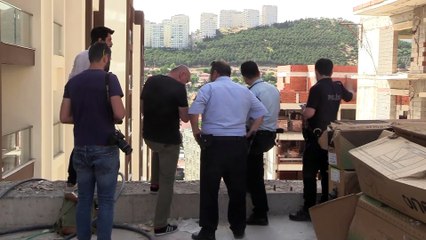 İzmir'de inşaattan düşen işçi öldü