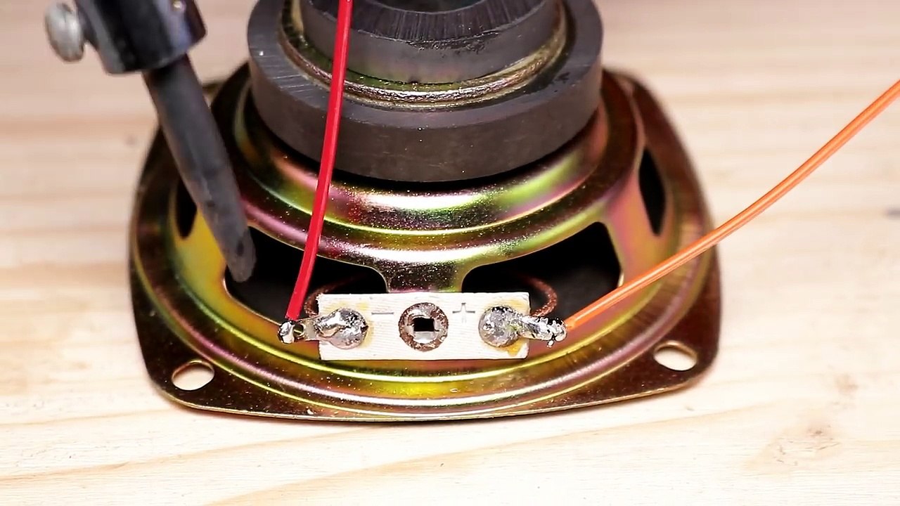 How to Make Bluetooth Speaker at Home using Cardboard box - Remote Controlled